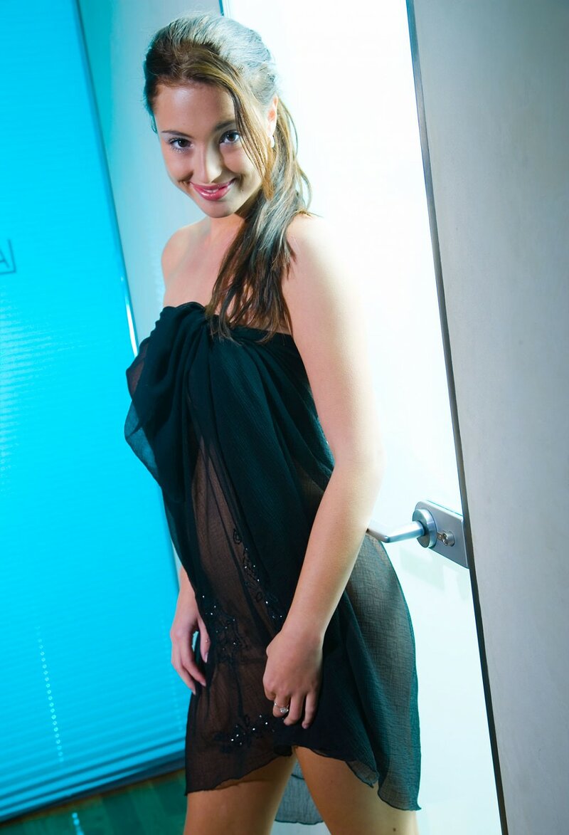 Хлоя, 34 года, 1 размер груди